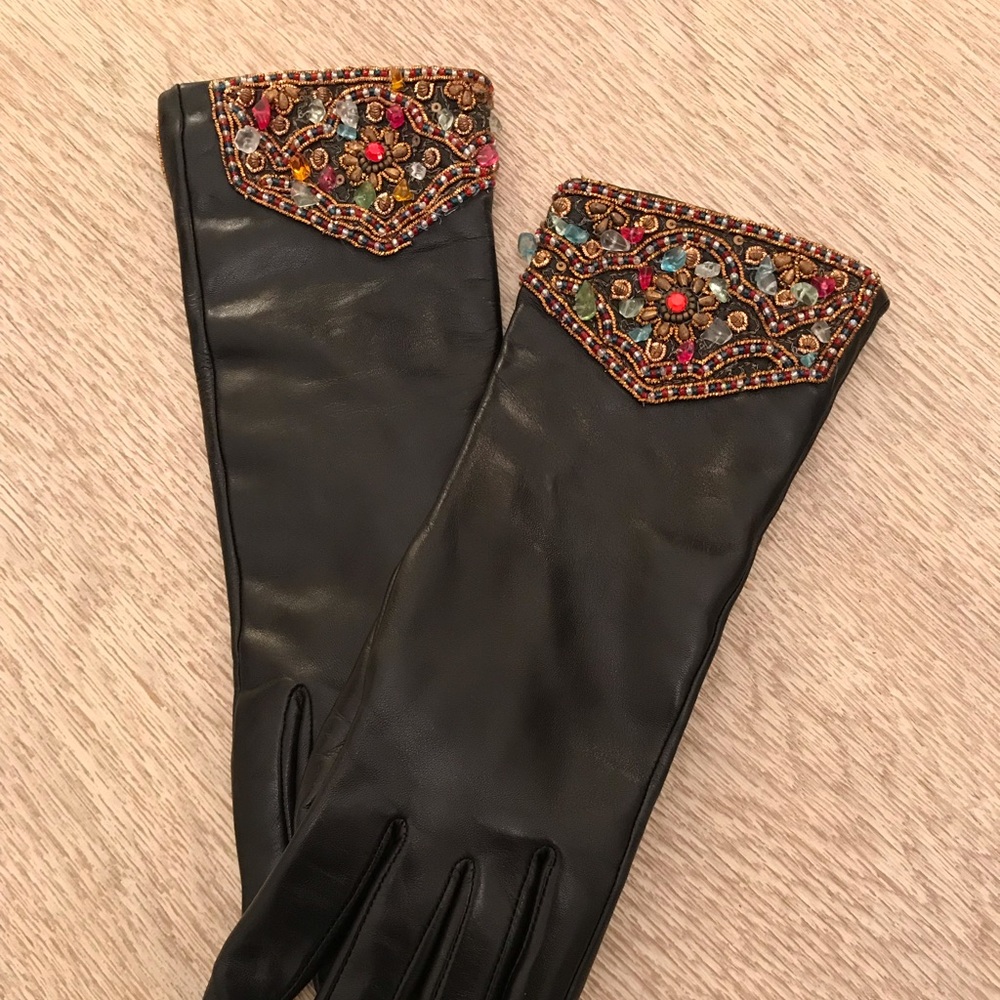 Retro Black Long Leather Jewel Trimmed Gloves - Picture 2 of 11